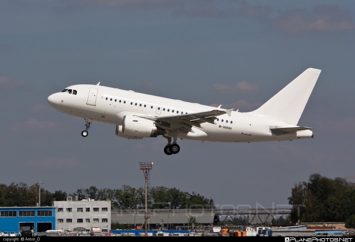 airbus-acj318-112-m-hhhh-operated-by-kutus-taken-by-anton-d-photoid