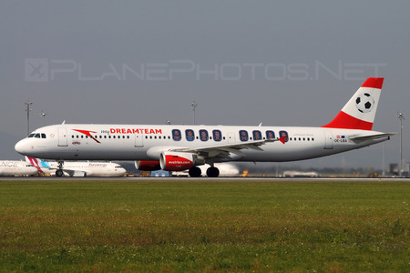 Airbus A321-111 - OE-LBA operated by Austrian Airlines