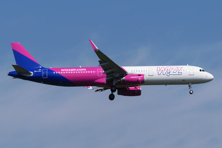 Airbus A321-231 - HA-LXJ operated by Wizz Air