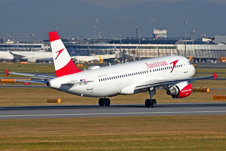 Airbus A320-214 - OE-LBQ operated by Austrian Airlines