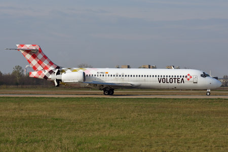 Boeing 717-200 - EC-MEZ operated by Volotea
