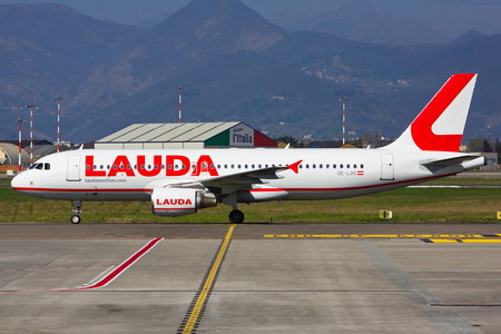 Airbus A320-214 - OE-LOO operated by LaudaMotion
