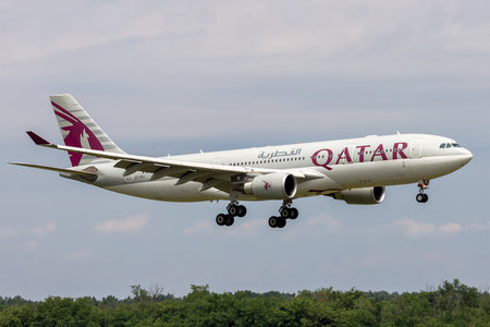 Airbus A330-202 - A7-ACJ operated by Qatar Airways