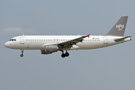 Airbus A320-214 - D-ASEF operated by Sundair