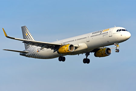 Airbus A321-231 - EC-MHB operated by Vueling Airlines