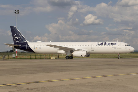 Airbus A321-231 - D-AISB operated by Lufthansa