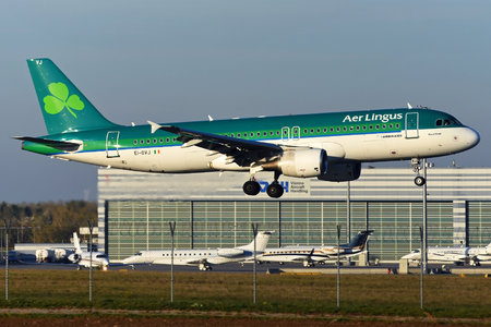 Airbus A320-214 - EI-DVJ operated by Aer Lingus