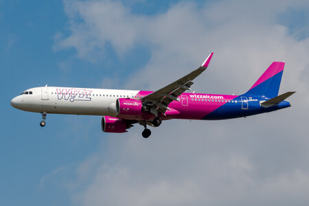 Airbus A321-271NX - HA-LZI operated by Wizz Air