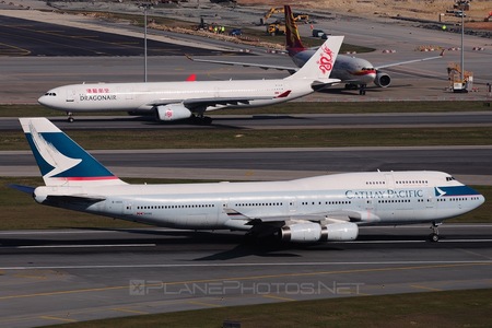 Boeing 747-400 - B-HOS operated by Cathay Pacific Airways