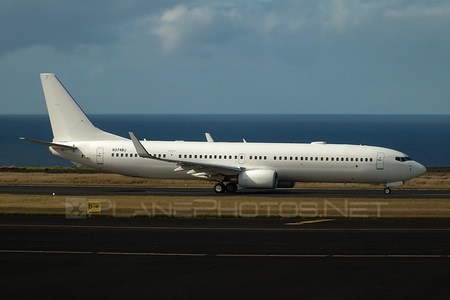 Boeing 737-900ER - N374BJ operated by Private operator