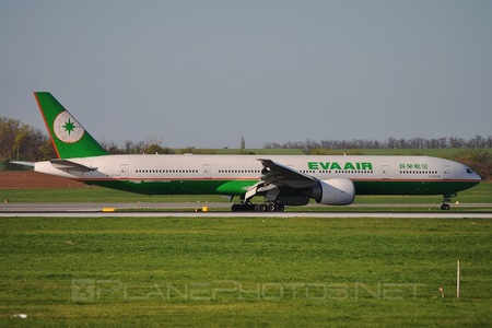 Boeing 777-300ER - B-16708 operated by EVA Air