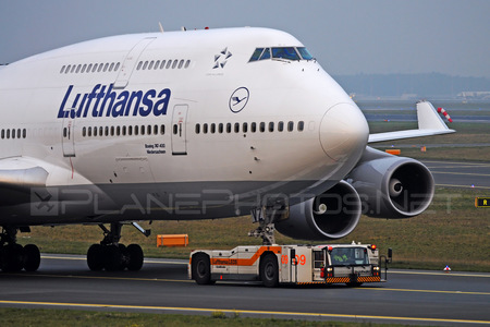 Boeing 747-400 - D-ABVZ operated by Lufthansa