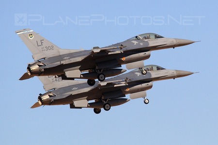 General Dynamics F-16C Fighting Falcon - 84-1302 operated by US Air Force (USAF)