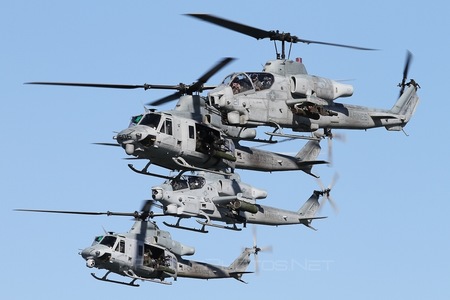 Bell AH-1W Super Cobra - 165276 operated by US Marine Corps (USMC)
