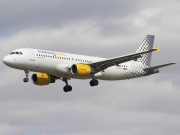 Airbus A320-211 - EC-GRH operated by Vueling Airlines