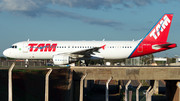 Airbus A320-214 - PR-MYV operated by TAM Linhas Aéreas