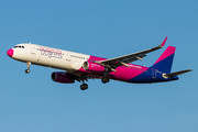 Airbus A321-231 - HA-LXY operated by Wizz Air
