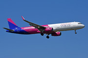 Airbus A321-231 - HA-LXL operated by Wizz Air