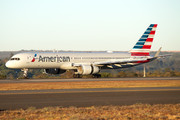 Boeing 757-200 - N194AA operated by American Airlines
