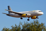 Airbus A320-232 - EC-LUN operated by Vueling Airlines