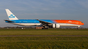 Boeing 777-300ER - PH-BVA operated by KLM Royal Dutch Airlines