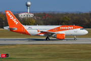 Airbus A319-111 - OE-LQR operated by easyJet Europe
