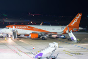 Airbus A320-214 - OE-IVF operated by easyJet Europe