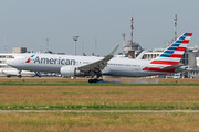 Boeing 767-300ER - N390AA operated by American Airlines