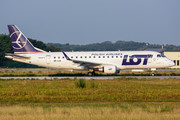 Embraer E175STD (ERJ-170-200STD) - SP-LIA operated by LOT Polish Airlines