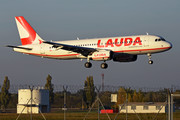 Airbus A320-233 - OE-LOW operated by LaudaMotion