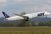 Boeing 787-9 Dreamliner - SP-LSF operated by LOT Polish Airlines