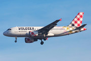 Airbus A319-111 - EC-NDH operated by Volotea
