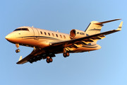 Bombardier Challenger 605 (CL-600-2B16) - M-ASHI operated by Private operator