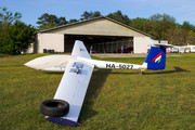 IAR IS-28B2 - HA-5027 operated by Malév Aero Club