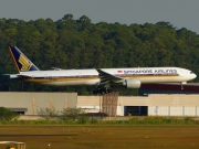 Boeing 777-300ER - 9V-SWO operated by Singapore Airlines
