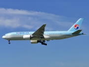 Boeing 777-200ER - HL7531 operated by Korean Air