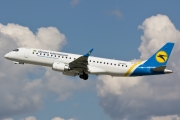 Embraer E190LR (ERJ-190-100LR) - UR-EMC operated by Ukraine International Airlines
