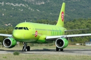 Airbus A319-114 - VP-BTS operated by S7 Airlines