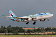 Airbus A330-223 - HL8211 operated by Korean Air