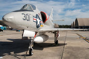 Douglas A-4A Skyhawk - 137813 operated by US Navy (USN)