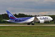 Boeing 787-8 Dreamliner - CC-BBB operated by LAN