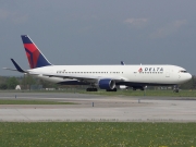 Boeing 767-300ER - N172DN operated by Delta Air Lines