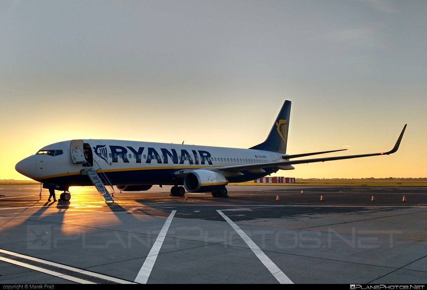 Boeing 737-800 - EI-EFN operated by Ryanair #b737 #b737nextgen #b737ng #boeing #boeing737 #ryanair