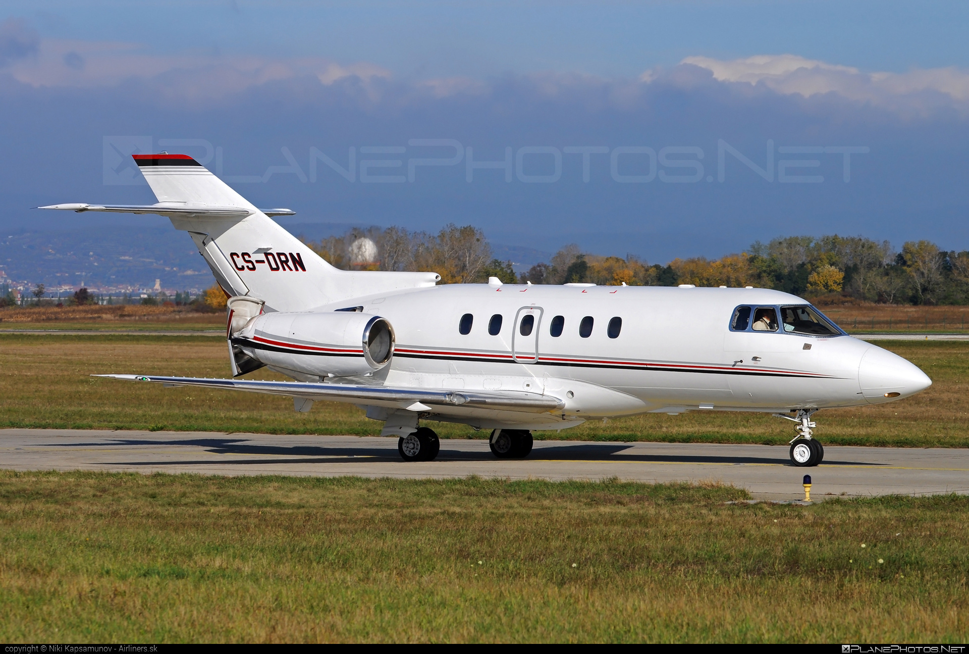Raytheon Hawker 800XP - CS-DRN operated by NetJets Aviation #800xp #hawker800 #hawker800xp #raytheon