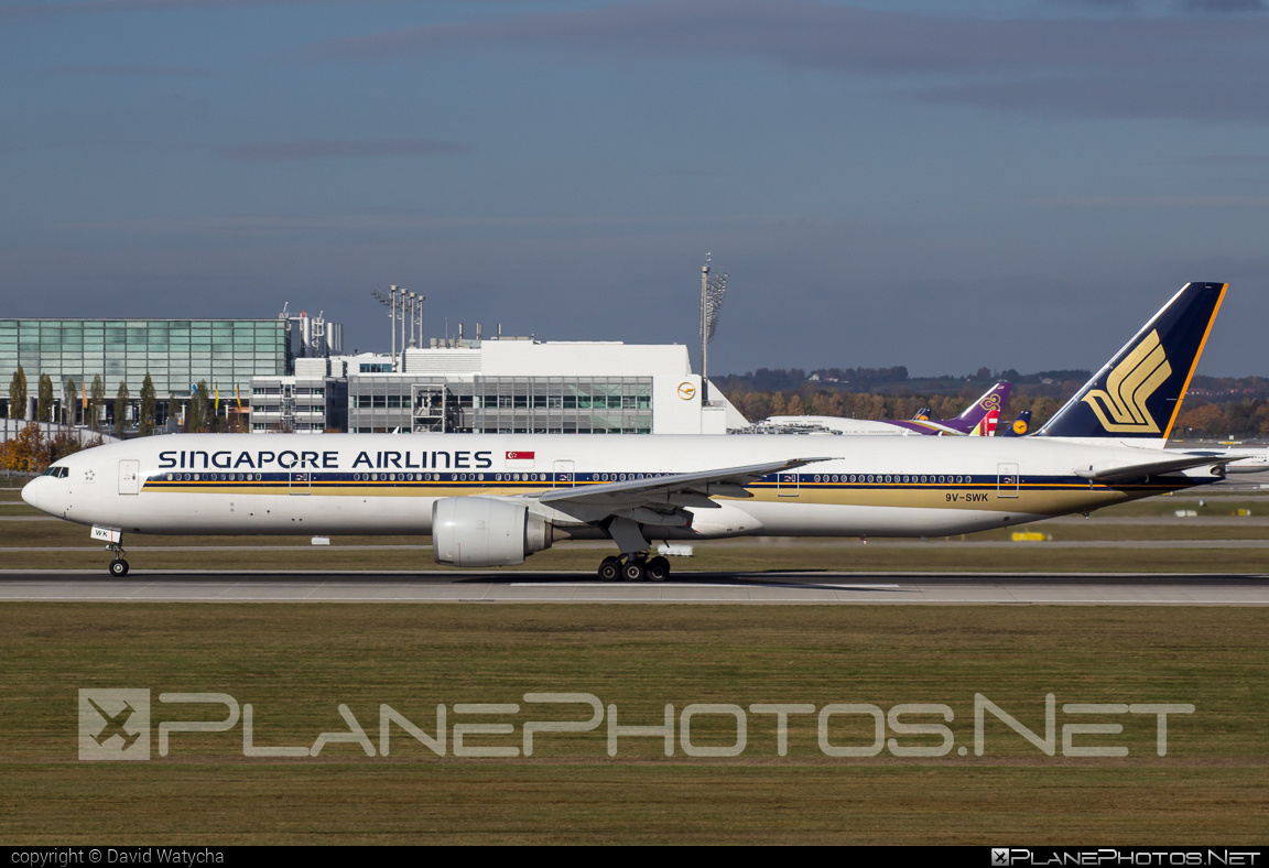 Boeing 777-300ER - 9V-SWK operated by Singapore Airlines #b777 #b777er #boeing #boeing777 #singaporeairlines #tripleseven