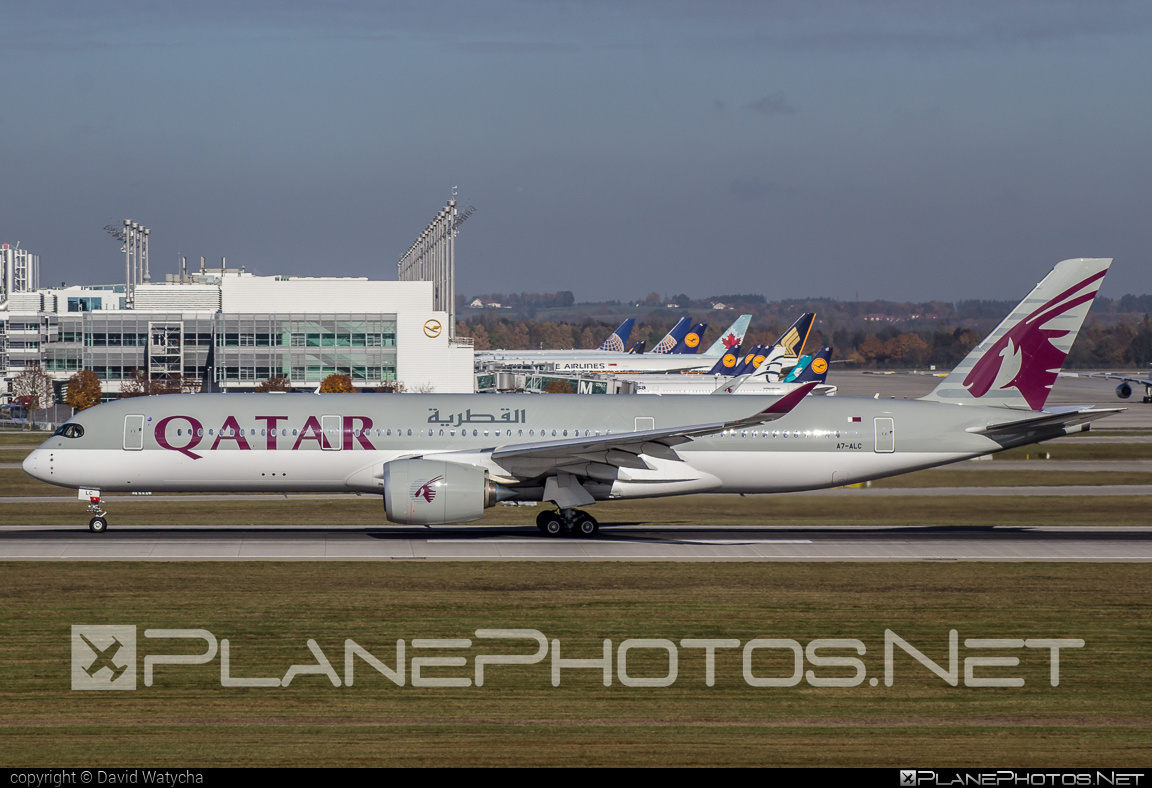 Airbus A350-941 - A7-ALC operated by Qatar Airways #a350 #a350family #airbus #airbus350 #qatarairways #xwb