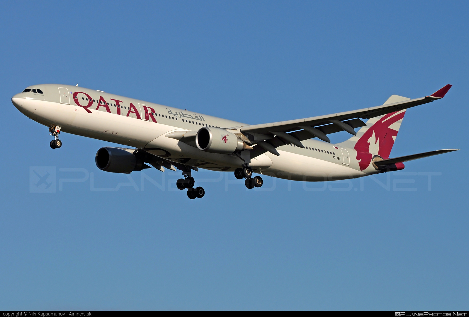 Airbus A330-302 - A7-AEE operated by Qatar Airways #a330 #a330family #airbus #airbus330 #qatarairways