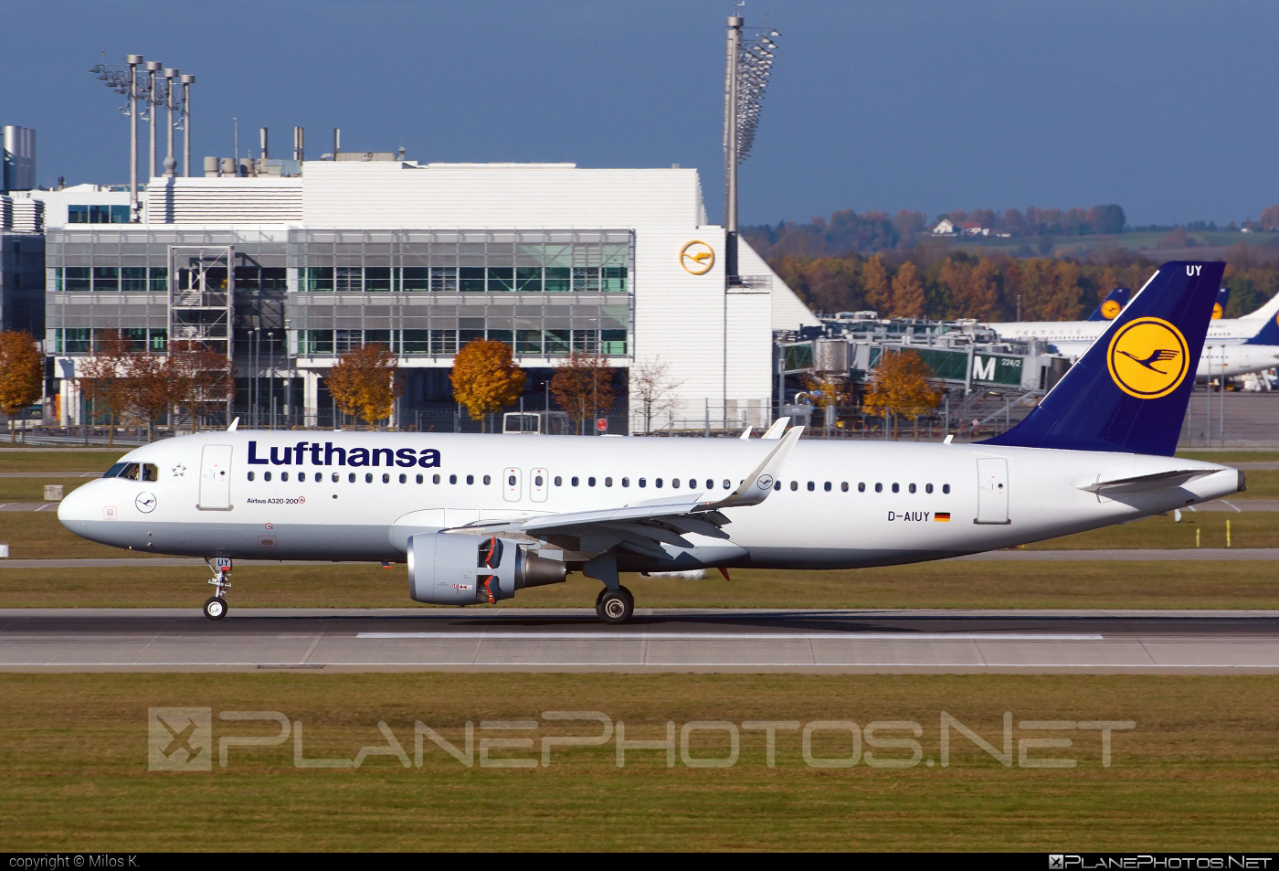 Airbus A320-214 - D-AIUY operated by Lufthansa #a320 #a320family #airbus #airbus320 #lufthansa