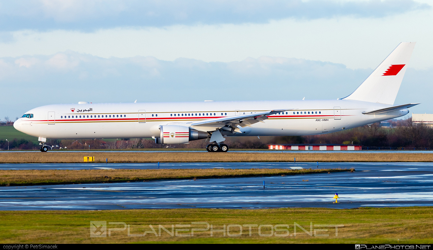 c Hmh Boeing 767 400er Operated By Bahrain Royal Flight Taken By Petrsimacek Photoid Planephotos Net