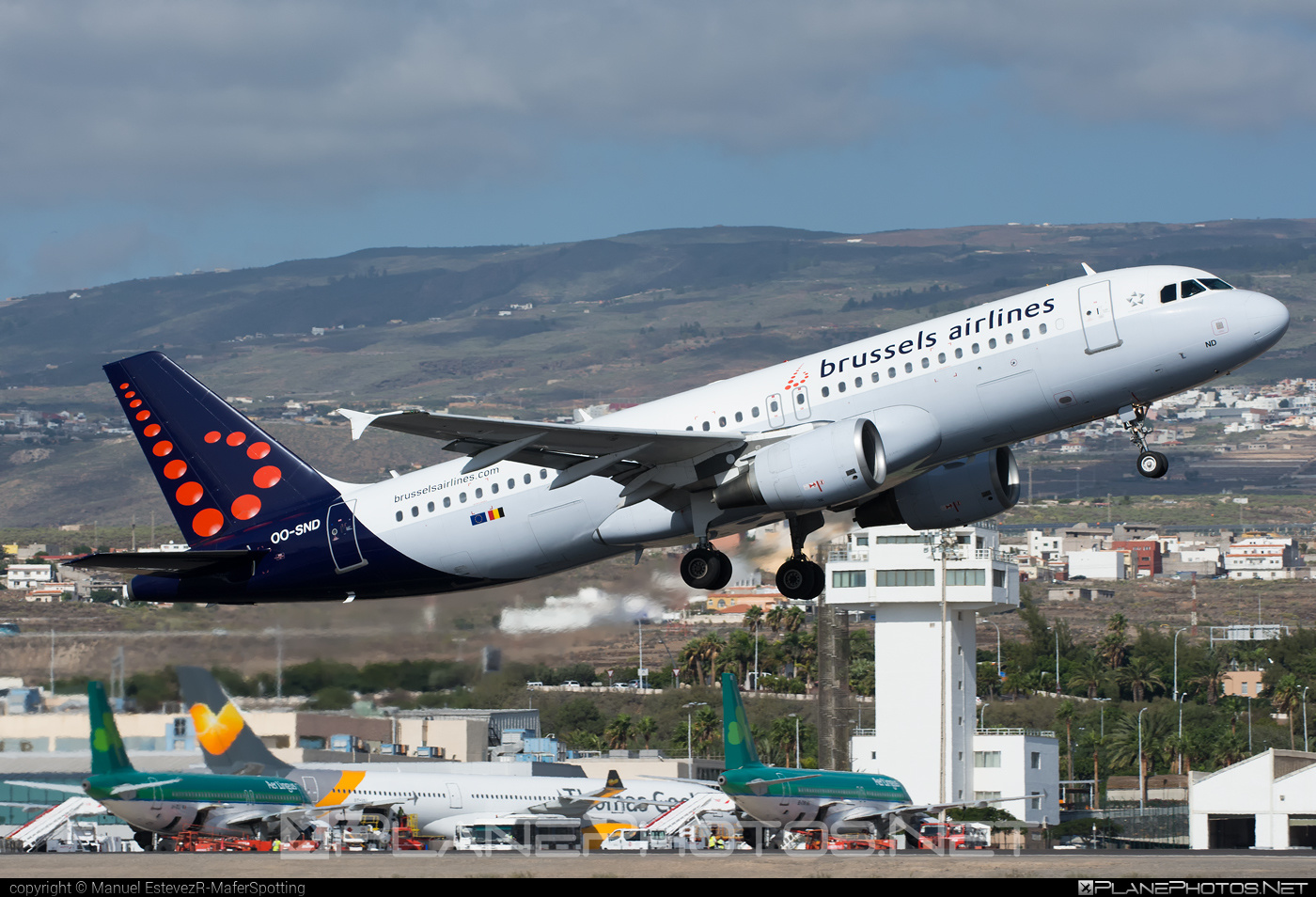 Airbus A320-214 - OO-SND operated by Brussels Airlines #a320 #a320family #airbus #airbus320 #brusselsairlines